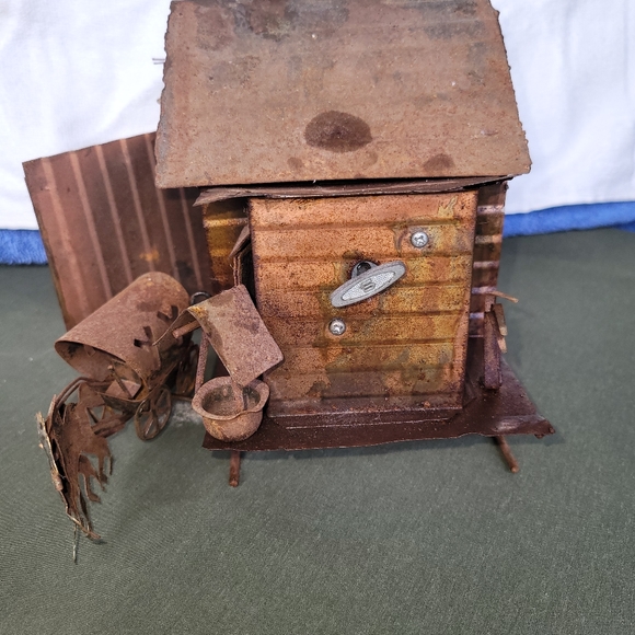 METAL/Tin horse house Music box works As It should - Picture 8 of 8